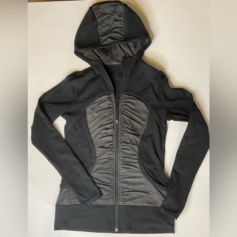 Lululemon Pure Balance Jacket
Black ruching black grey heathered - Picture 2 of 15